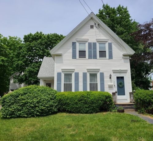 446 Pleasant St, Weymouth, MA 02190-2639