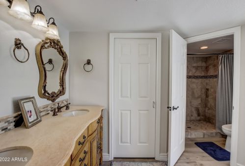 3901 Carol Ann Way, Phoenix AZ 85032-4057 exterior