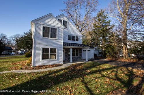 487 Branch Ave, Little Silver NJ  07739-1164 exterior