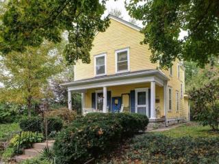 2825 Field Ave, Louisville, KY 40206-1530