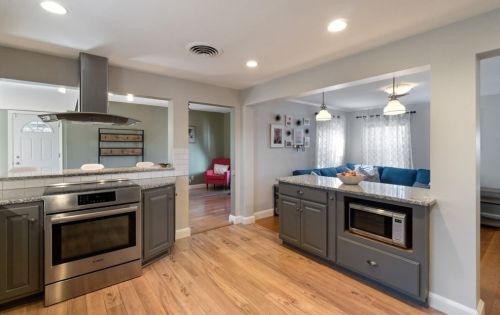 940 Randolph Ave, Milton MA 02186-4030 exterior