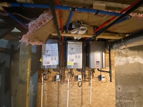 12 Lyon St, Worcester MA 01604-3622 exterior