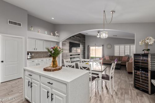 2310 Bent Tree Dr, Phoenix AZ  85085-4771 exterior