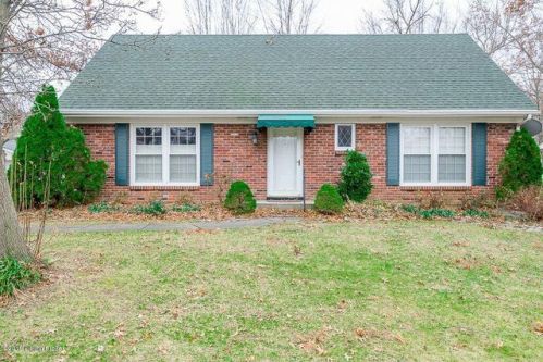 7708 Cedar Holw Dr, Louisville KY  40291-2437 exterior