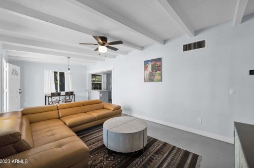 2205 Cambridge Ave, Phoenix AZ 85008-1027 exterior