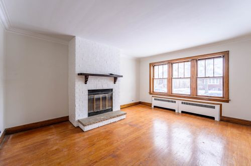 3524 Maple Ave, Forest View, IL 60402-3243