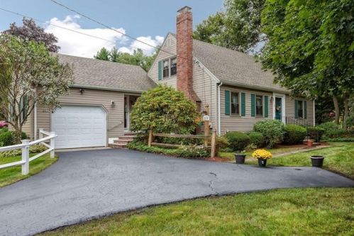 29 Francis Wyman Rd, Burlington MA  01803-1925 exterior