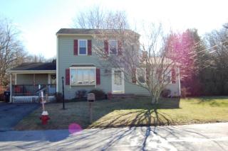 27 Village Dr, Dartmouth, MA 02747-2038