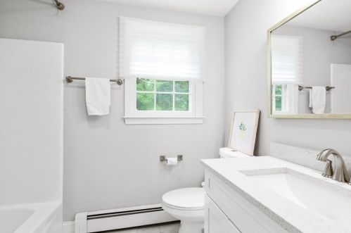 18 Pennacook St, Norfolk MA  02056-1117 exterior