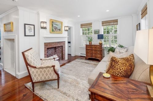 107 Leavitt St, Hingham MA 02043-2973 exterior