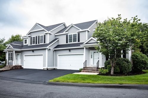 6 Georgia Dr, Burlington, MA 01803-3897