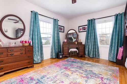 124 Elm Ave, Quincy MA 02170-2939 exterior