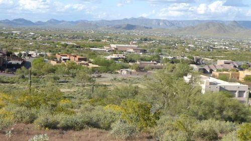 33821 2nd St, Phoenix, AZ 85085-7759