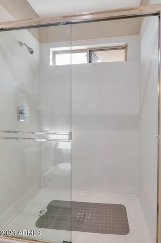 2347 Cinnabar Ave, Phoenix AZ  85028-3633 exterior