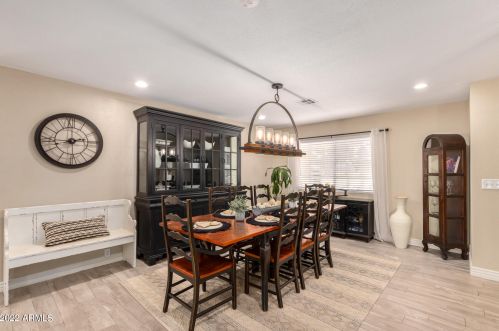 11605 37 Pl, Phoenix AZ 85050-2699 exterior