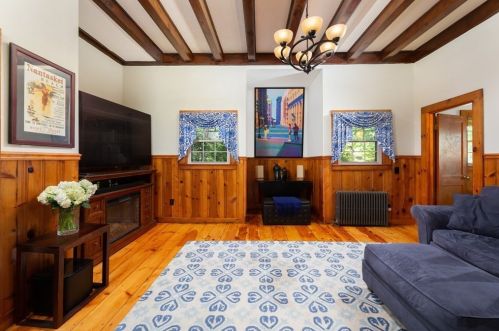 95 Ralph Talbot St, Weymouth, MA 02190-2529