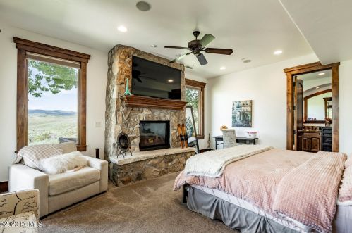 2366 Westview Trl, Park City UT 84098-6342 exterior