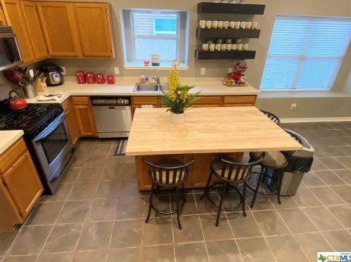 4825 Crestpoint Ln, Garland TX 75043-6514 exterior