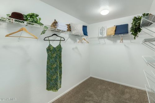 1668 Cielo Grande Ave, Phoenix AZ 85024-7554 exterior