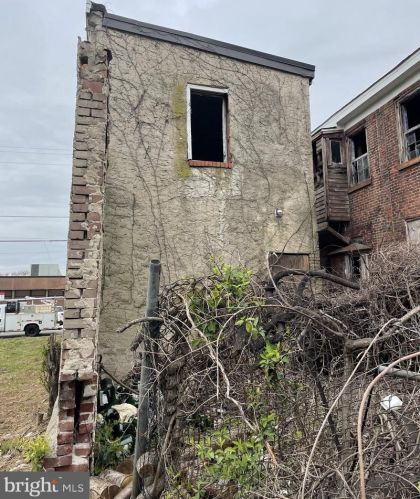 1923 20 St, Philadelphia PA 19145-2801 exterior