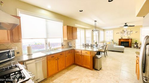 1736 Cathedral Rock Dr, Phoenix AZ 85048-9136 exterior