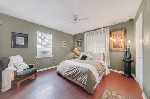 2208 Belmont Dr, Richmond TX 77469-5502 exterior