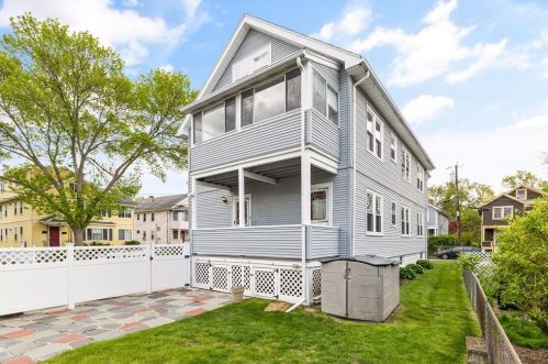 13 Edith St, Arlington MA 02474-8820 exterior