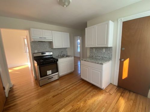 18 Reed Ave, Everett, MA 02149-3920