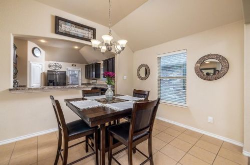 5432 Grenada Dr, Fort Worth TX 76119-8502 exterior