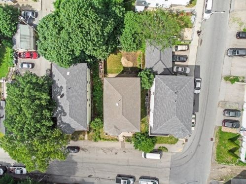 67 Catharine St, Worcester MA 01605-2708 exterior