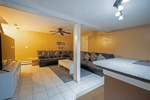 71 Paul Revere Ter, Taunton MA  02780-3813 exterior