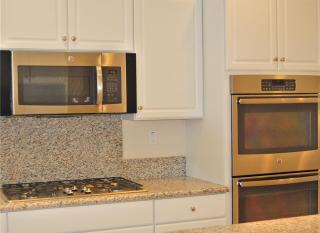 126 Prospect, Irvine CA  92618-1181 exterior