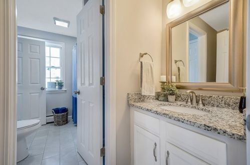 79 Valmor St, Worcester MA 01604-2447 exterior