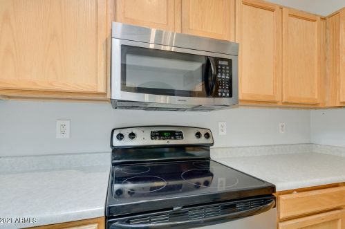 25801 65 Dr, Phoenix AZ 85033-1605 exterior