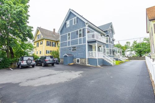 134 Broadway, Taunton, MA 02780-2545