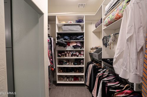 1665 Blaylock Dr, Phoenix AZ 85085-6324 exterior