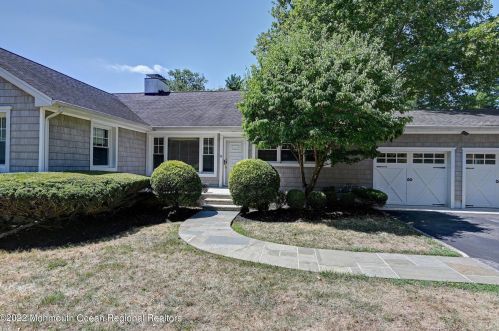 29 Vista Dr, Little Silver NJ  07739-1611 exterior