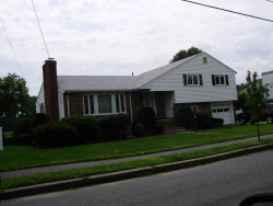 61 Brandeis Rd, Newton, MA 02459-2707