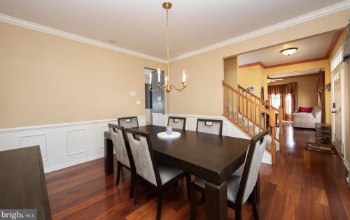 36 Hackemore St, Burlington NJ 08016-3056 exterior