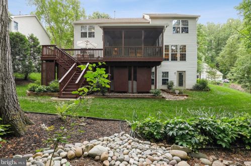 5424 Wooded Way, Columbia MD 21044-5722 exterior