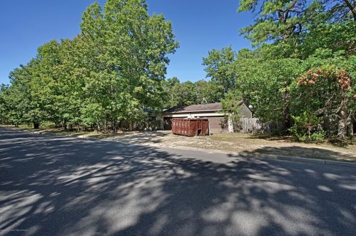 715 Reed Rd, Jackson Twp NJ 08527-4737 exterior