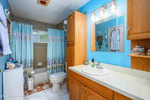 10 Cambridge Dr, Jackson Twp NJ 08527-2608 exterior