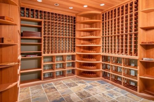 44 Sears Rd, Southborough MA 01772-1101 exterior