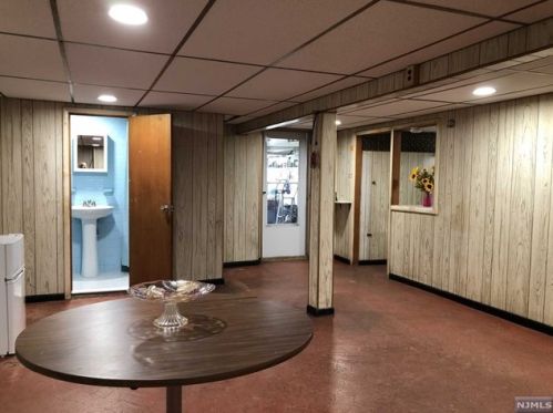 133 Belgrove Dr, Kearny NJ 07032-1505 exterior