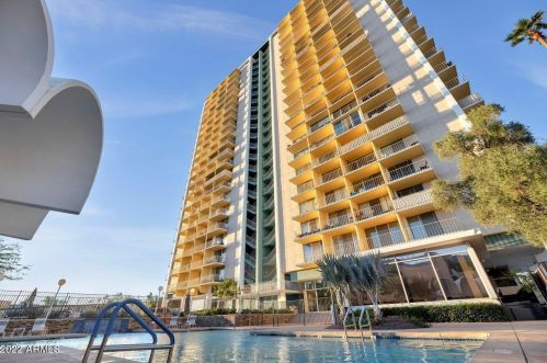 207 Clarendon Ave, Phoenix AZ 85013-3408 exterior