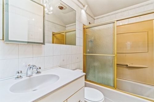 35 Crosby St, Arlington MA 02474-2257 exterior