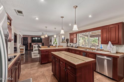 3146 Cholla St, Phoenix AZ 85029-3801 exterior