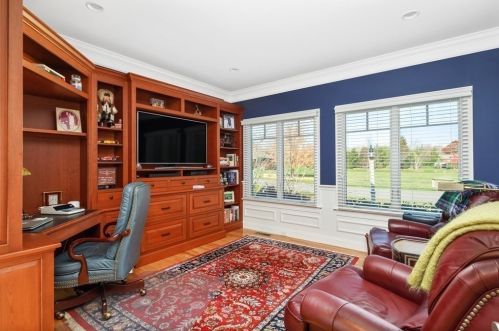 28 Raynor Dr, Hingham MA 02043-4882 exterior