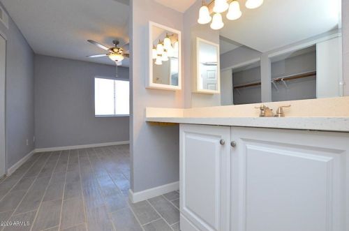 3818 Earll Dr, Phoenix AZ 85018-7149 exterior