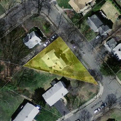 11 Pierrepont Rd, Newton MA  02462-1117 aerial view